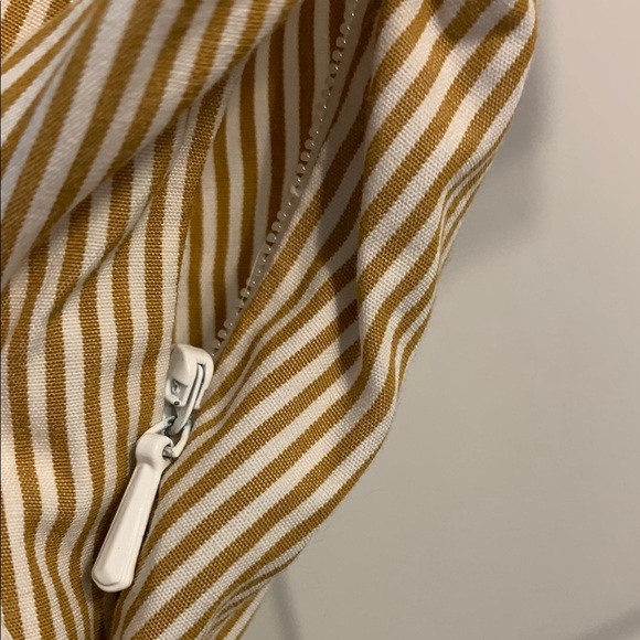 J.Crew Beige Striped Short Sleeve Blouse sz 4 w/Tie Waist Side Zip Button Down - Picture 5 of 7